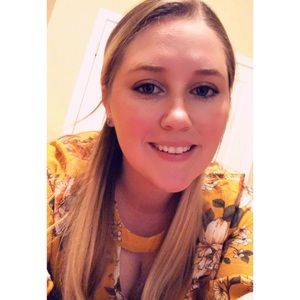 Meet your Posher, Kayla